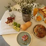 το σπιτάκι To Spitaki τhe Little House