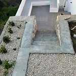 το σπιτάκι To Spitaki τhe Little House *