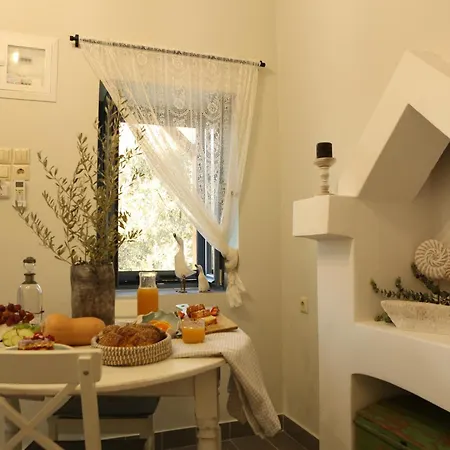 Semesterbostad το σπιτάκι To Spitaki τhe Little House *