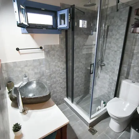 Semesterbostad το σπιτάκι To Spitaki τhe Little House *