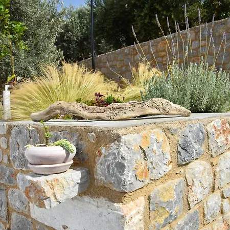 το σπιτάκι To Spitaki τhe Little House