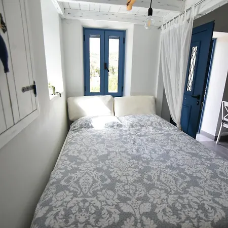 Semesterbostad το σπιτάκι To Spitaki τhe Little House