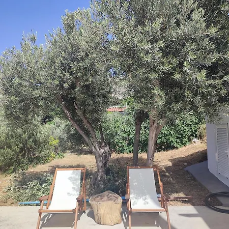 το σπιτάκι To Spitaki τhe Little House *