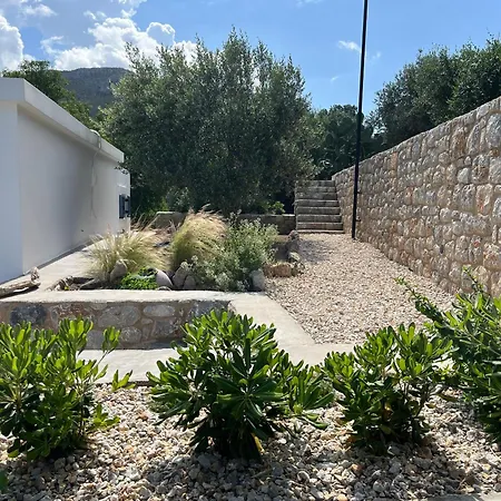 το σπιτάκι To Spitaki τhe Little House Holiday home *