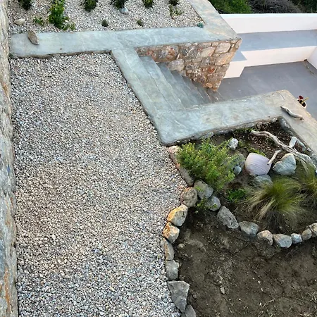 το σπιτάκι To Spitaki τhe Little House *