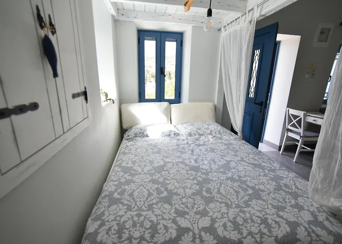 بيت للعطل το σπιτάκι To Spitaki τhe Little House