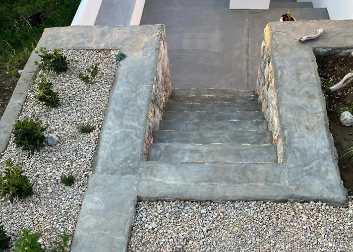 το σπιτάκι To Spitaki τhe Little House *